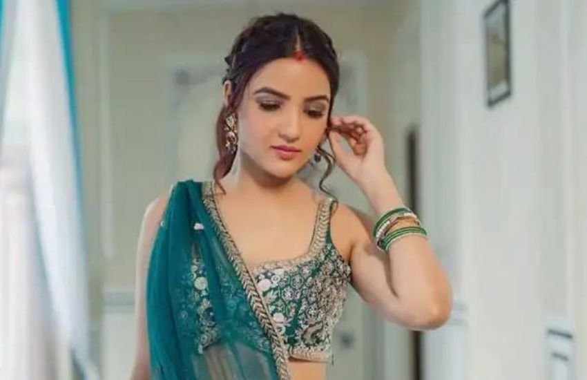 टीवी की नागिन जैस्मिन भसीन बिग बॉस 14 में नजर आ चुकी हैं। जैस्मिन भसीन ने बिग बॉस के बाद कई म्यूजिक वीडियोज में काम किया है।