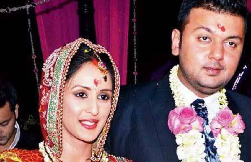 ‘बड़े अच्छे लगते हैं’ सीरियल के जरिए फेमस हुई चाहत खन्ना ने साल 2006 में बिजनेसमैन भरत नरसिंघानी के साथ शादी रचाई थी, लेकिन शादी के 9 महीने बाद ही इनका रिश्ता टूट गया।