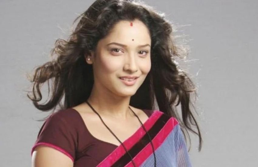 अंकिता लोखंडे भी शो 'पवित्र रिश्ता' में खुद से महज़ 5 साल छोटी आशा नेगी की मां बनी थीं। उनकी उम्र उस वक्त 30 साल की थीं।