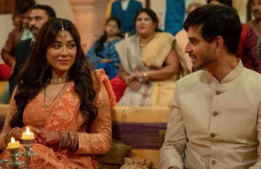 इस वेब सीरीज का राजनीति, क्राइम और थ्रिल का कॉकटेल अमेजन प्राइम पर मौजूद 'मिर्जापुर' को कितना टक्कर देती है ये तो आपको खुद तय करना होगा। Photos: Social Media