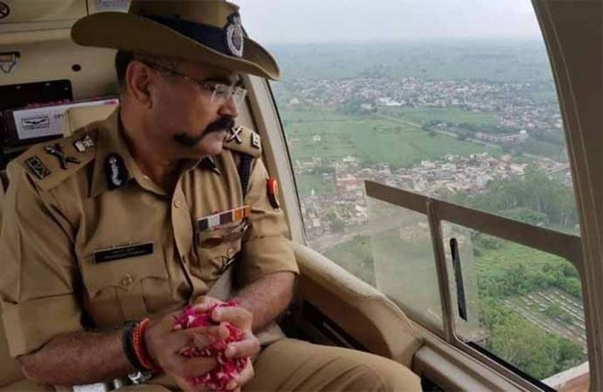 तीसरा नाम है प्रशांत कुमार का। प्रशांत कुमार यूपी में एडीजी लॉ एंड ऑर्डर हैं। यह 1990 बैच के आईपीएस अफसर हैं।
