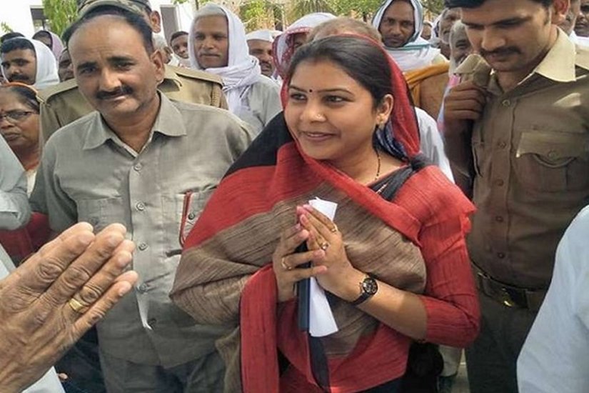 सीमा द्विवेदी का नाम तब चर्चा में आया जब बीजेपी ने साल 2020 में राज्यसभा सांसद बनाया। इससे पहले यह नाम सिर्फ जौनपुर में ही चर्चित था। सीमा सांसद बनने से पहले तीन बार विधायक रहीं। सीमा को बीजेपी ने भारतीय जनता पार्टी राष्ट्रीय महिला मोर्चा का उपाध्यक्ष भी बनाया है।