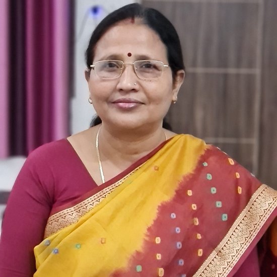 गीता शाक्य पर भी बीजेपी ने बड़ा दांव खेला है। उन्हें 2020 में राज्यसभा का सांसद बनाया। इसके साथ ही बीजेपी महिला मोर्चा का यूपी अध्यक्ष भी बनाया। गीता शाक्य की पहचान पहले सिर्फ इटावा तक ही सीमित थी।