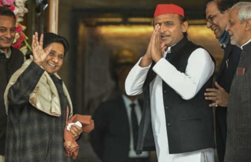 2012 से 2017 तक यूपी के सीएम रहे। उन्होंने पूर्ण बहुमत की सरकार चलाई। उन्होंने एमएलए बनने के लिए कोई उपचुनाव भी नहीं लड़ा। वो एमएलसी थे।
