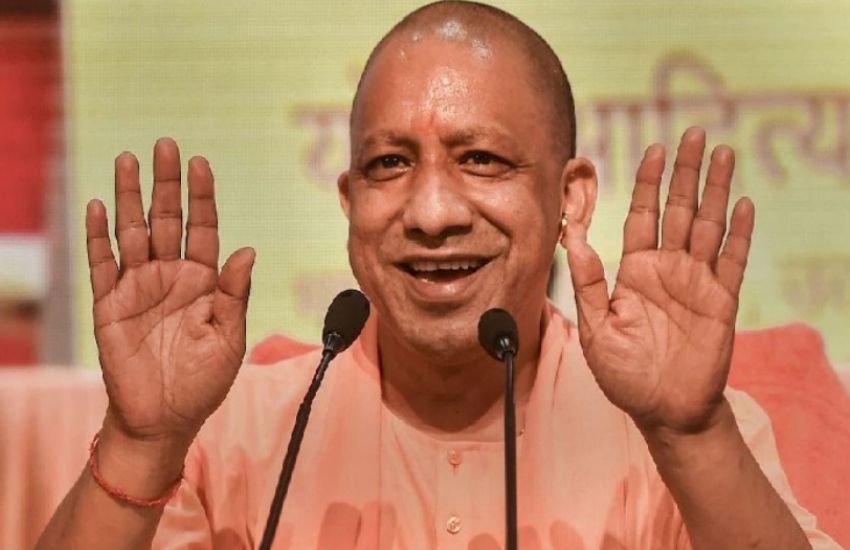 अब 18 साल बाद 2022 के विधानसभा चुनाव में एमएलसी बनकर सीएम की दावेदारी की की परंपरा को योगी और अखिलेश दोनों ही तोड़ रहे हैं।