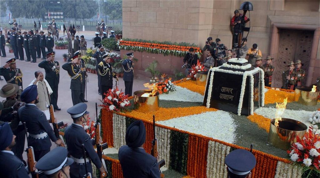 amar jawan jyoti, india gate