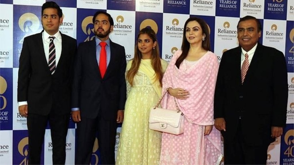 मुकेश अंबानी ने अपने तीनों बच्चों को रिलायंस समूह की कंपनियों में अहम जिम्मेदारी दी है। (एक्सप्रेस फोटो)