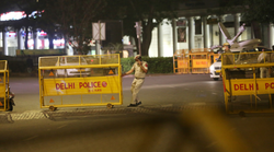 ‘ओमिक्रोन’ का कहर: दिल्ली, पंजाब और गुजरात में नई पाबंदियां, जानें- क्या खुलेगा और क्या नहीं