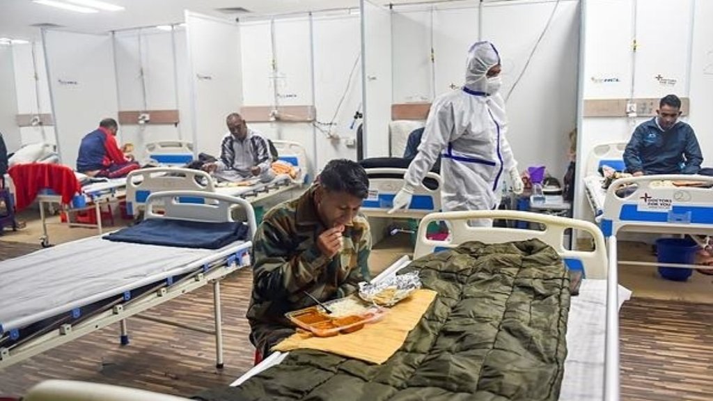 पिछले एक सप्ताह से कोरोना के दैनिक मामलों में लगातार कमी हो रही है। (फोटो: पीटीआई)