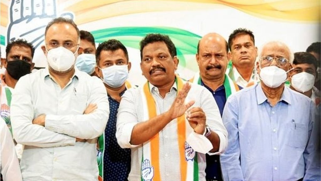 हाल ही में गोवा सरकार में मंत्री माइकल लोबो भी भाजपा छोड़ कांग्रेस में शामिल हो गए। (फोटो: पीटीआई)