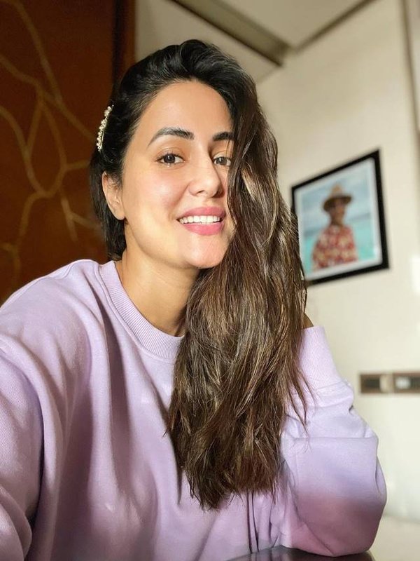 hina khan in simple look