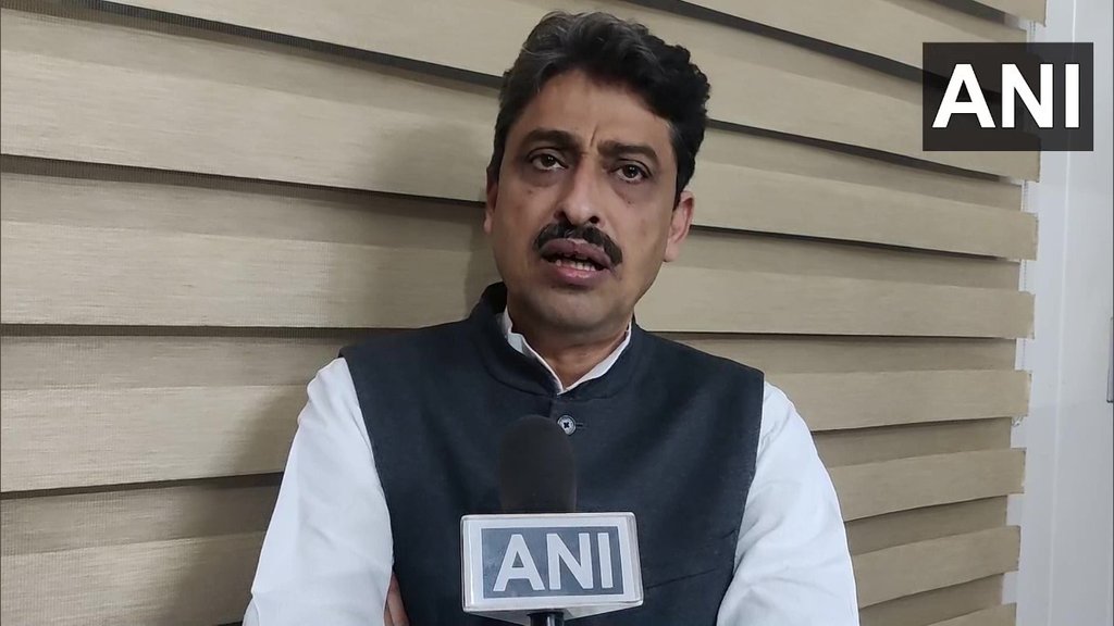 समाजवादी पार्टी के नेता इमरान मसूद ने कहा कि अखिलेश यादव जिन्ना की मूर्ति नहीं लगाएंगे बल्कि मूर्ति वो लगाएंगे जिन्होंने जिन्ना के साथ मिलकर सरकार बनाई। (फोटो: एएनआई)