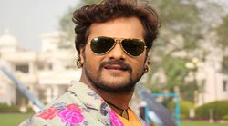 खेसारी लाल यादव का बेडरूम रोमांस, होली गाने में उड़ाया रंग और गुलाल मचा रहा बवाल, देखें वीडियो