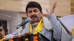 कांग्रेस और आप का कोई वादा पूरा नहीं होता- किसानों की जमीनें नीलाम होने पर बरसे मनोज तिवारी, राहुल-प्रियंका को लिया आड़े हाथों