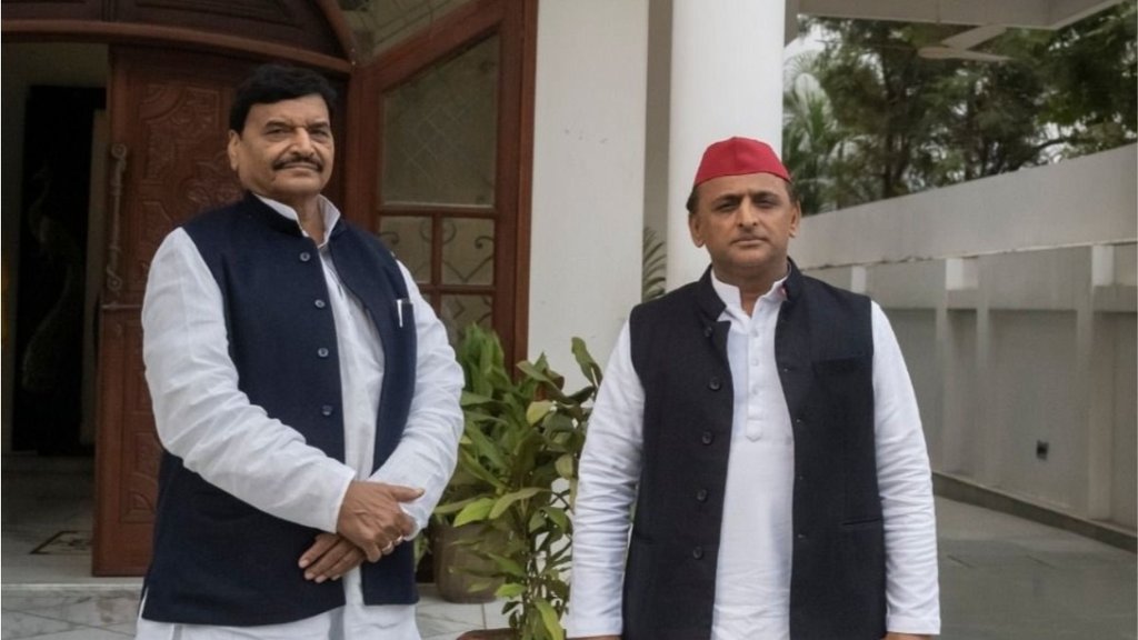शिवपाल यादव के सपा के सिंबल पर ही चुनाव लड़ने की अटकलें हैं। (फोटो: ट्विटर/ yadavakhilesh)