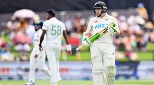 tom-latham-given-out-twice-in-over-during-first-day-of-christchurch-test-kiwi-captain-and-opener-saved-by-drs-nz-vs-ban