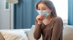 Omicron: कोरोना के नए वेरिएंट से बचने के लिए सर्जिकल, N-95 या कपड़े का मास्क? जानिए कौन सा Mask है अधिक कारगर