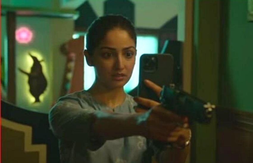 एक खास मकसद से यामी 16 बच्चों का किडनैप करती हैं और 5 करोड़ रुपये मिलने के बाद भी बच्चों को नहीं छोड़तीं।