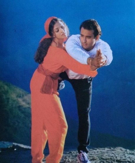 अक्षय खन्ना ने बताया था कि उन्हें बॉलीवुड में सबसे सेक्सी एक्ट्रेस ऐश्वर्या राय लगती हैं। 