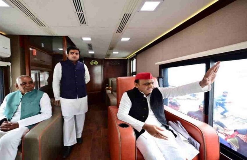 राजा भैया से सीधी टक्कर में गुलशन यादव कितना सफल होते हैं ये तो समय ही बताएगा, लेकिन इस बार चुनाव में राजा भैया ने भी खुल कर चुनौती दी और स्वीकारी है।