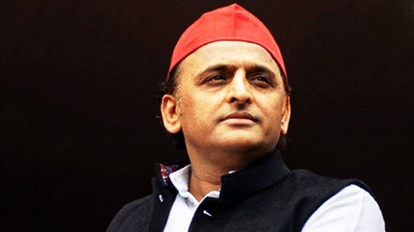 अखिलेश यादव ने अपना नामांकन कर लिया है उन्होंने चुनाव आयोग को हलफनामा दिया है उसमें अपनी कुल संपत्ति करीब 40 करोड़ रुपए बताई है।