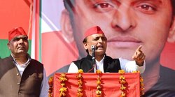 अखिलेश यादव ने ये तस्वीरें शेयर कर BJP पर साधा निशाना, कहा – जो किसी की गर्मी निकालने चले थे..