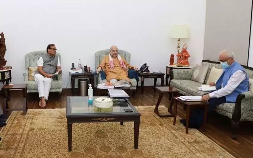 असम के मुख्यमंत्री हेमंत बिस्वा सरमा के साथ देश के गृहमंत्री।