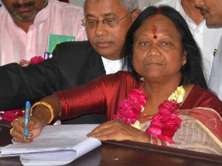 सुशीला सरोज के पति राम प्रकाश सरोज आईपीएस अधिकारी रहे हैं। अब वह रिटायर हो चुके हैं।