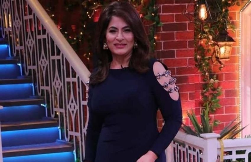 सतीश ने बताया कि जब अर्चना शो पर पहुंची तो वह बेहद घबराई हुई थीं और रो रही थीं। दरअसल दुबई में बस से आते हुए वह छेड़खानी का शिकार हो गई थीं।