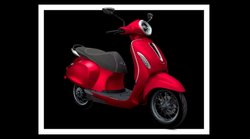 Bajaj Chetak इलेक्ट्रिक स्कूटर घर ले जाएं 12 हजार देकर, जानें इसकी रेंज, फीचर्स और EMI प्लान की पूरी डिटेल