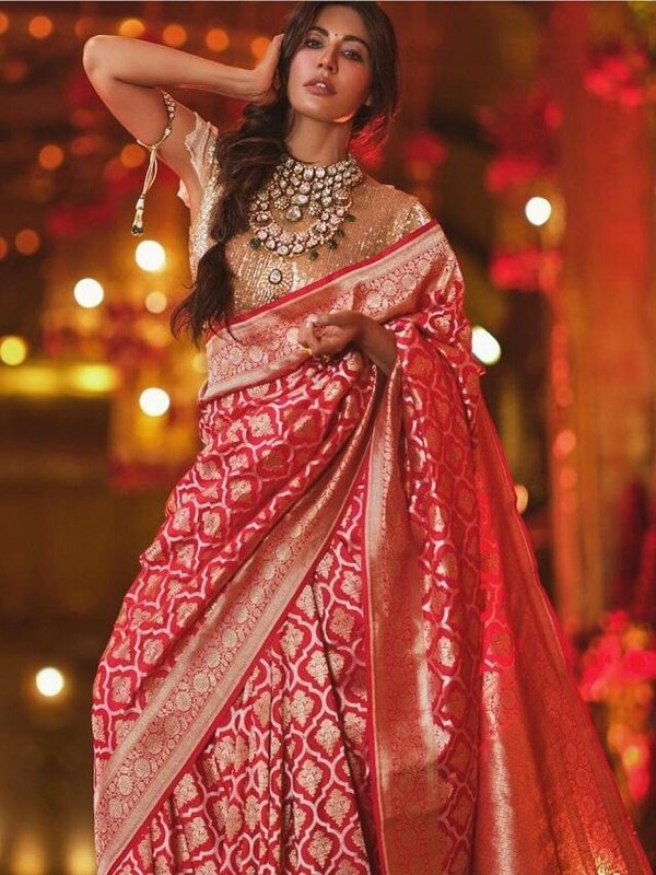 CHITRANGADA IN ETHNIC LOOK