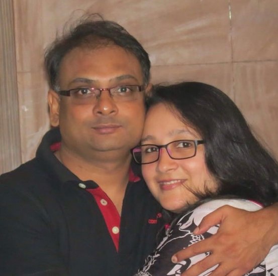 नंदिता कोठारी के पर्सनल लाइफ की बात करें तो वह शादीशुदा हैं और उनकी दो बेटियां भी हैं।