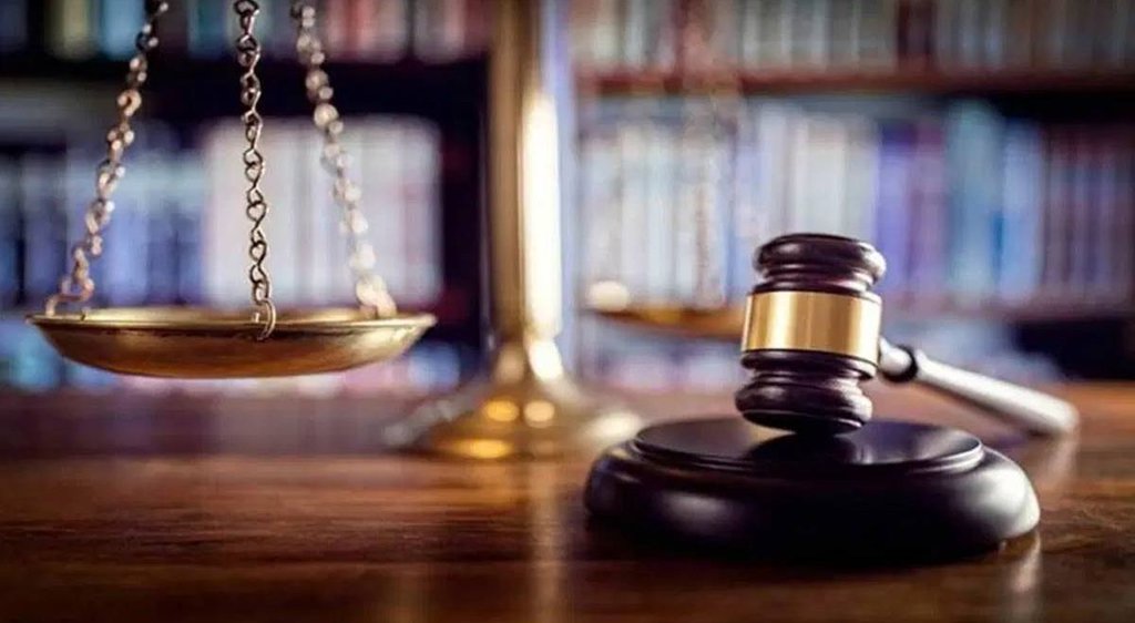 Mumbai, Mumbai local train, molestation case, pocso