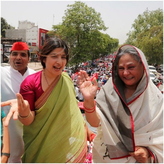 एक इंटरव्यू में अखिलेश यादव ने डिंपल यादव के बारे में बताया था कि उन्हें ओटीटी पर वेब सीरीज देखने का बड़ा शौक हैै। बकौल अखिलेश डिंपल देर रात तक वेब सीरीज देखती हैंं। 