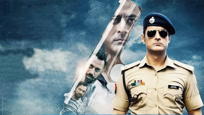 कथित तौर पर आईपीएस नवनीत सिकेरा की लाइफ स्टोरी पर आधारित इस क्राइम वेब सीरीज भौकाल को लोगों ने खूब पसंद किया। इसके दो सीजन आ चुके हैं।