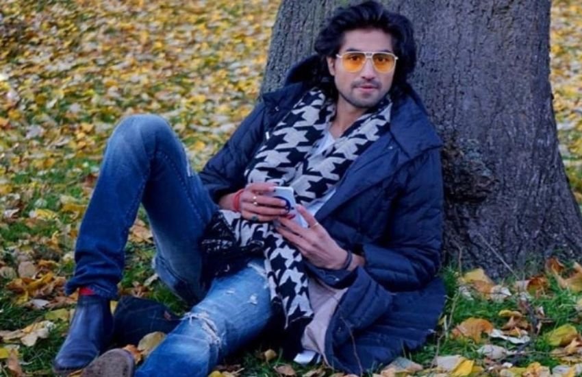 ई-टाइम्स को दिए इंटरव्यू में हर्षद चोपड़ा ने बताया कि लोग उन्हें और प्रणाली राठौड़ को असल जिंदगी में भी साथ देखना चाहते हैं, लेकिन ऐसा हो नहीं सकता है।