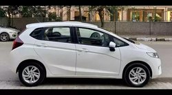 बस 2 से 4 लाख के बजट में आपकी हो सकती है प्रीमियम हैचबैक Honda Jazz, साथ मिलेगा आसान लोन प्लान