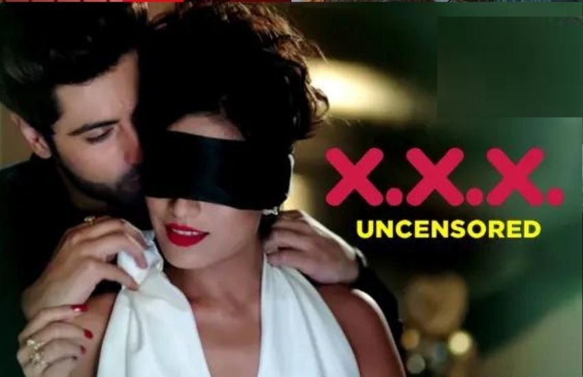 एकता कपूर की बोल्ड सीन और कंटेंट वाली ट्रिपल एक्स भी ओटीटी पर मौजूद है। रोमांच और रोमांटिक तबियत से भरपूर लोगों के लिए बेहतरीन सीरीज है।