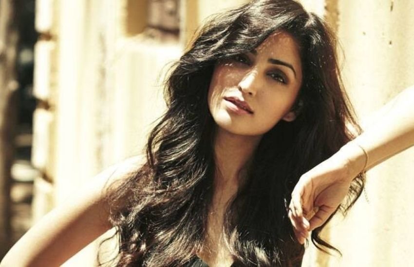 बता दें कि यामी ने केवल हिना का ही नहीं कई टीवी स्टार्स और बॉलीवुड एक्ट्रेस का अकाउंट हैक किया है।