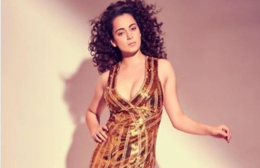 कंगना का तो तेवर ट्रेलर में दिख गया लेकिन अब देखना ये है कि बिग बॉस को ये शो कितना टक्कर दे पाता है। क्योंकि ये आपके भाई की जेल नहीं है, कह कर कंगना ने सलमान के शो को चैलेंज तो दे ही दिया है। Photos: Social Media