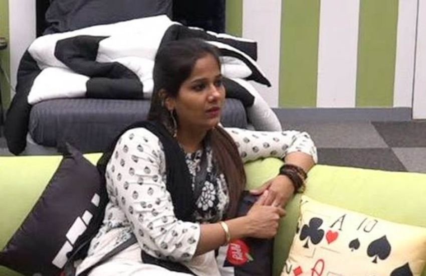 एक्ट्रेस ने लिखा है कि अल्लाह की नाफरमानी करके इंसान को कभी सुकून नहीं मिल सकता। महजबी ने कहा कि सना खान को एक साल से फॉलो कर रही थीं और उन्हें उनकी बातें अच्छी लगती थीं।