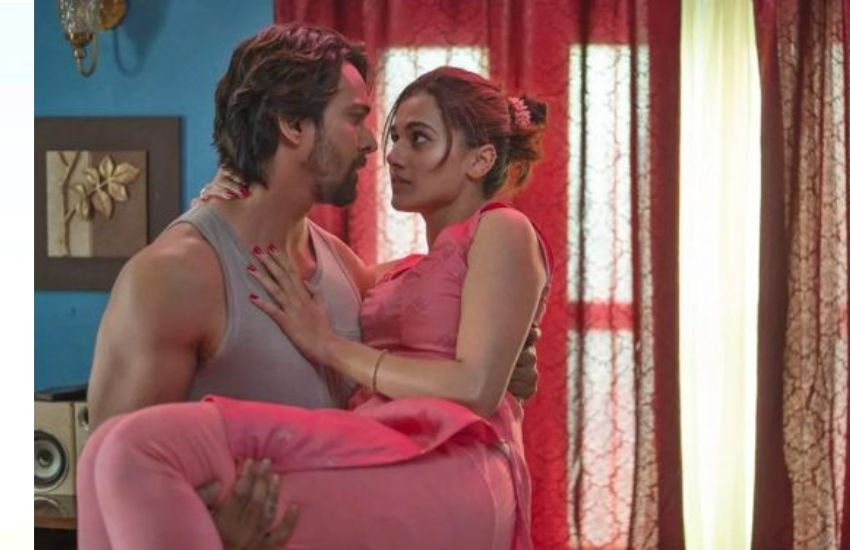 लव सेक्स और धोखा ऐसी फिल्म हैं जो ऑनर किलिंग का विभत्स रूप दिखाती हैं।