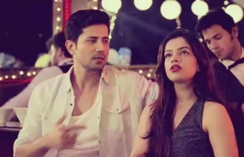 परमानेंट रूममेट्स में निधि सिंह को तान्या के रोल में आप देखेंगे, जो अपने लंबे रिलेशन के बाद प्रेमी से शादी करने का प्रस्ताव ठुकरा कर लिव इन में रहने का फैसला करती हैं। सीरीज में तान्या एक साहसी और सशक्त महिला के रूप में नजर आई हैं। करियर ओरिएंटेड तान्या युवा महिलाओं को अपने सपनों के लिए खड़े होने के लिए प्रोत्साहन देती हैं।