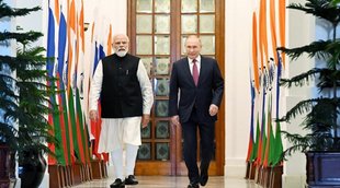 PM Narendra Modi with Russian President Vladimir Putin at Hyderabad House