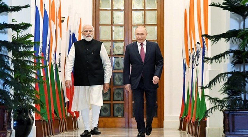 PM Narendra Modi with Russian President Vladimir Putin at Hyderabad House