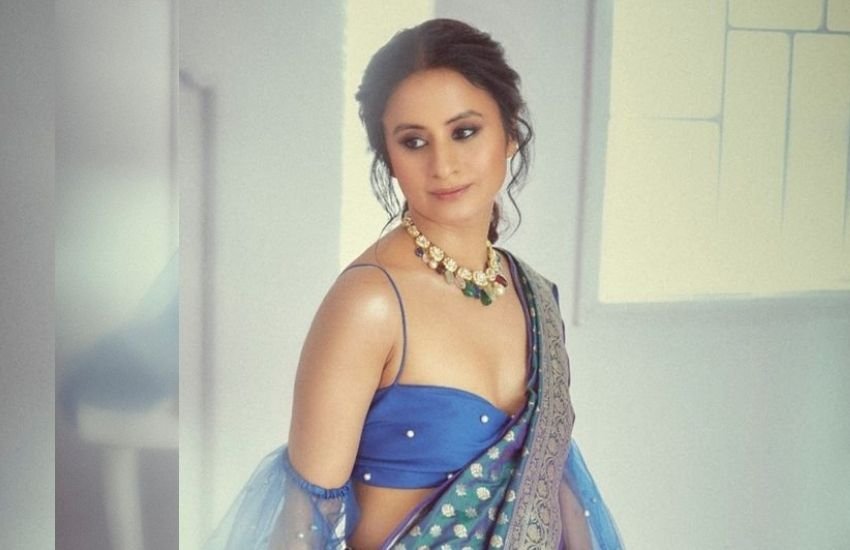 टीवीएफ के वेब सीरीज परमानेंट रूममेट्स सीजन 2 में उन्होंने कैमियो रोल निभाया। इसके बाद टीवीएफ के ही एक अन्य सीरीज ह्यूमरसली योर्स (2017) में काम किया। इसमें उनके साथ कॉमेडियन विपुल गोयल थे।