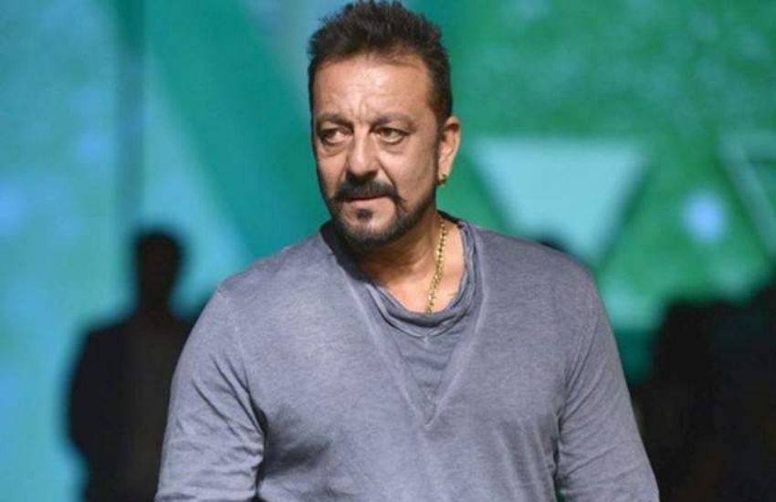 संजय दत्त का कहना था कि वह यह देखकर बहुत हैरान होते थे कि उनके खून को पीते ही मच्छर उड़ नहीं पाते थे और वह मर जाते थे।