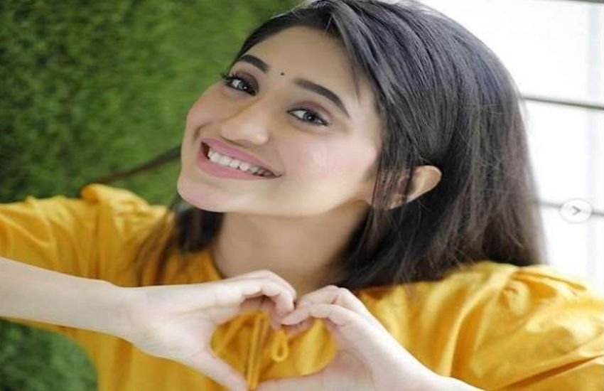 शिवांगी ये रिश्ता क्या कहलाता है में कार्तिक यानी मोहसिन की ऑनसक्रीन पत्नी बनी थी और यहीं से दोनों की जोड़ी हिट हो गई।