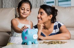 Sukanya Samriddhi Yojana: सुकन्या समृद्धि योजना से बेटी को मिलेंगे 15 लाख रुपये, जानिए कैसे ले सकते हैं फायदा