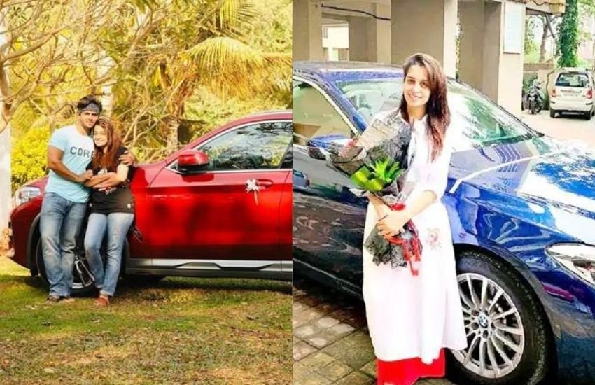 दीपिका कक्कड़ के पास नीली रंग की BMW 6 है। साथ ही पहली शादी की सालगिरह पर दीपिका कक्कड़ और शोएब इब्राहिम ने खुद को एक महंगा तोहफा दिया था। कपल ने लाल रंग की BMW X4 कार खरीदी थी।